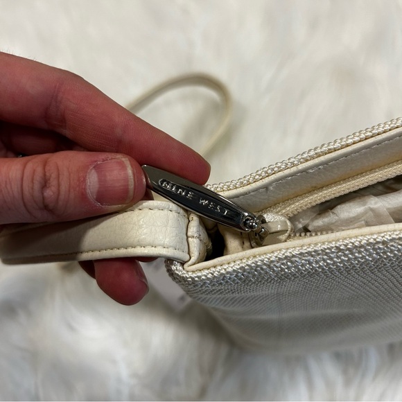 NEW Vintage Y2K Nine West White Cream Woven Crossbody Purse Bag 2000s Crochet - Picture 6 of 8